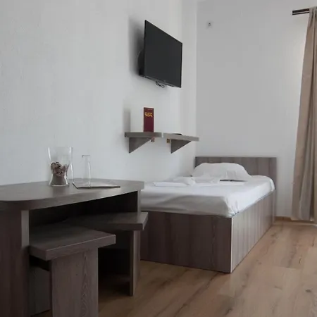 Club D'or Hotell 3*