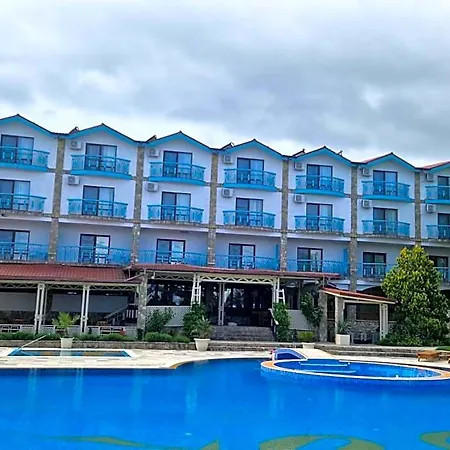 Hotel Club D'or 3*