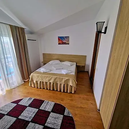 Hotel Club D'or 3*